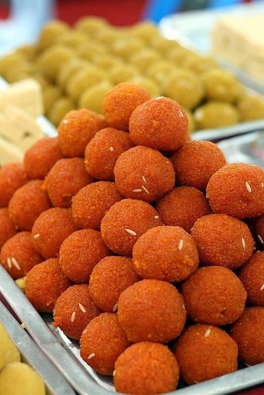 Motichur Ladoo  - मोतीचूर लड्डू Jain